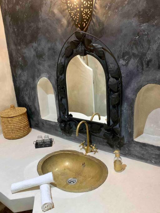 Riad Darna 4 Chambres Avec Piscine Et Petit Dejeuner Marrakesh Exterior foto